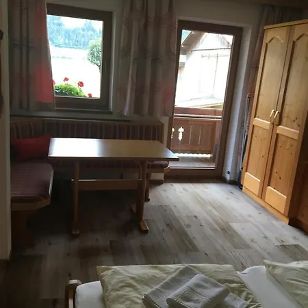 Landhaus Theresia Apartment Fügen